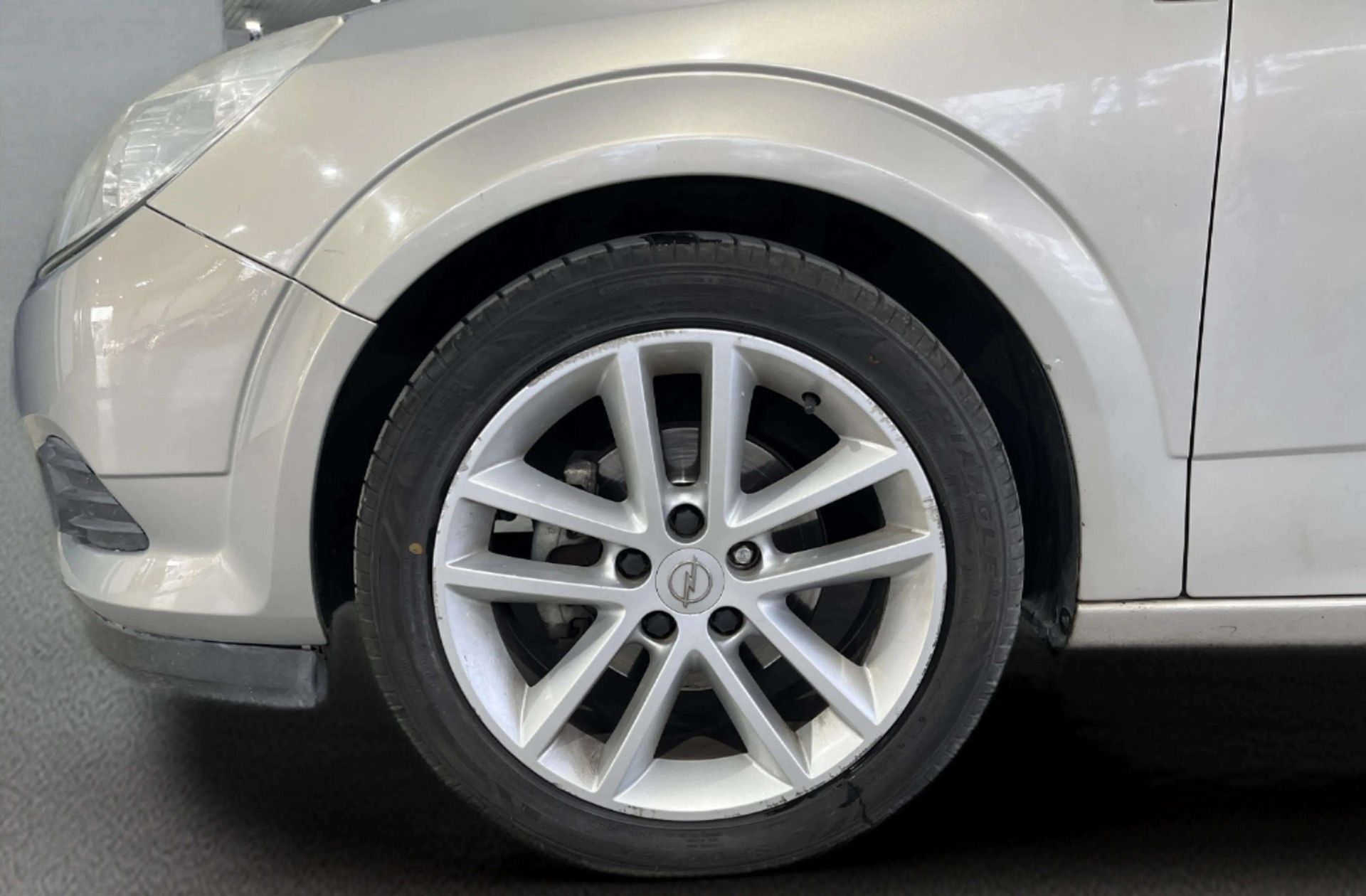 Opel Astra 1.8 Twin Top Cosmo - foto 31