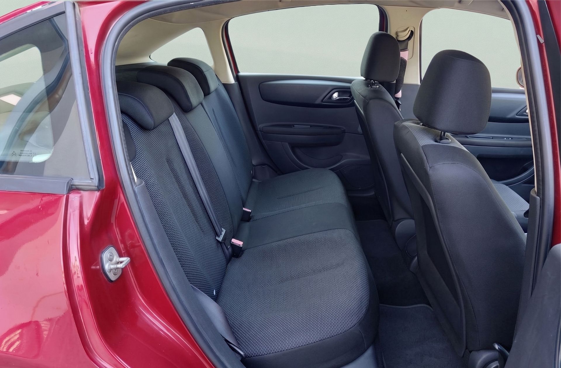 Citroën C4 1.6 HDi LX - foto 14