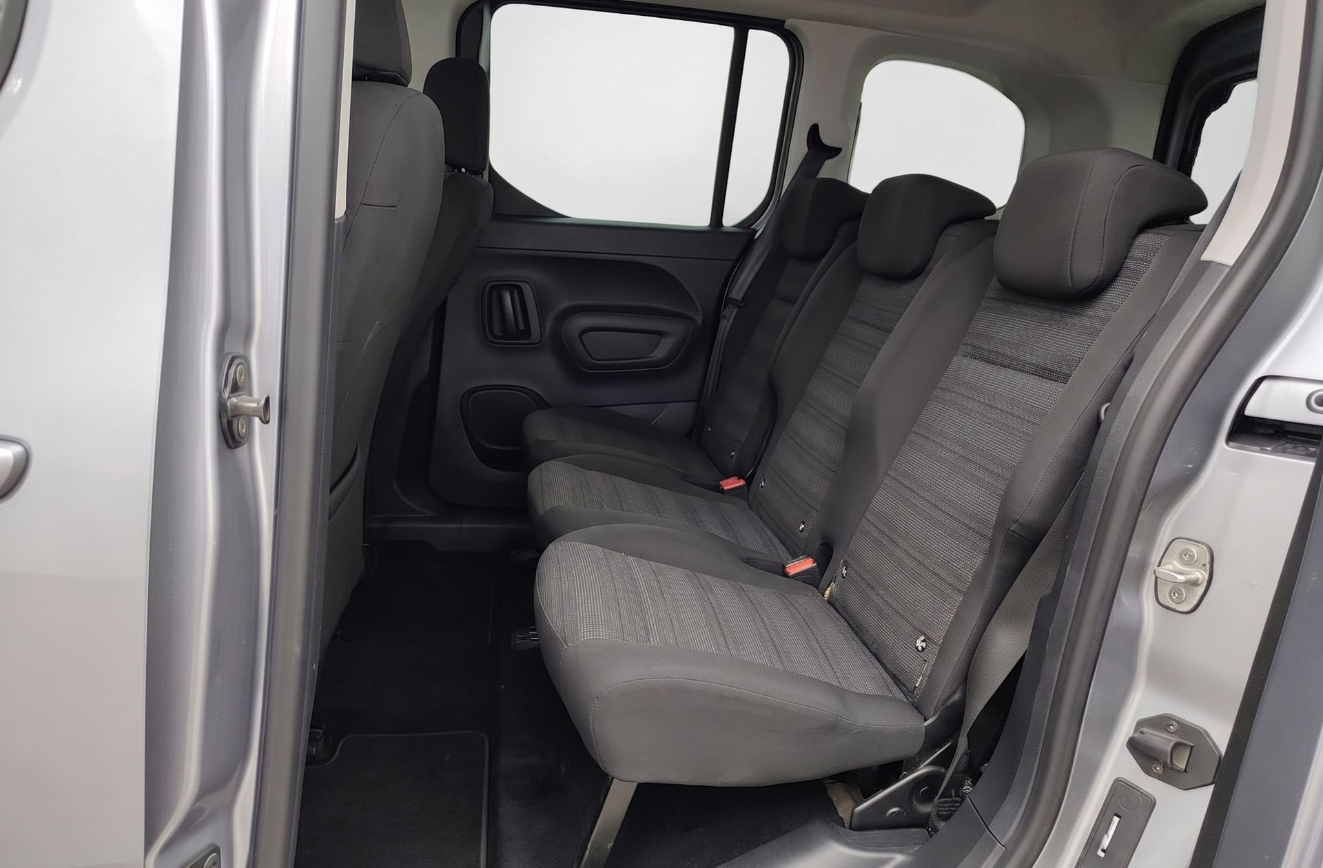 Opel Combo 1.5 TD Selective L - foto 10