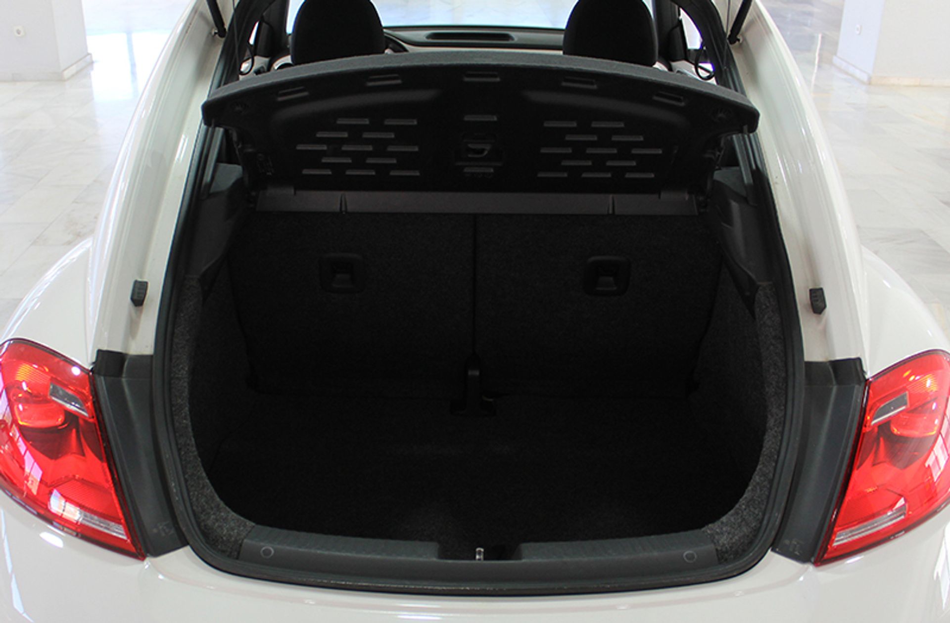 Volkswagen Beetle 1.6 TDI Design - foto 19