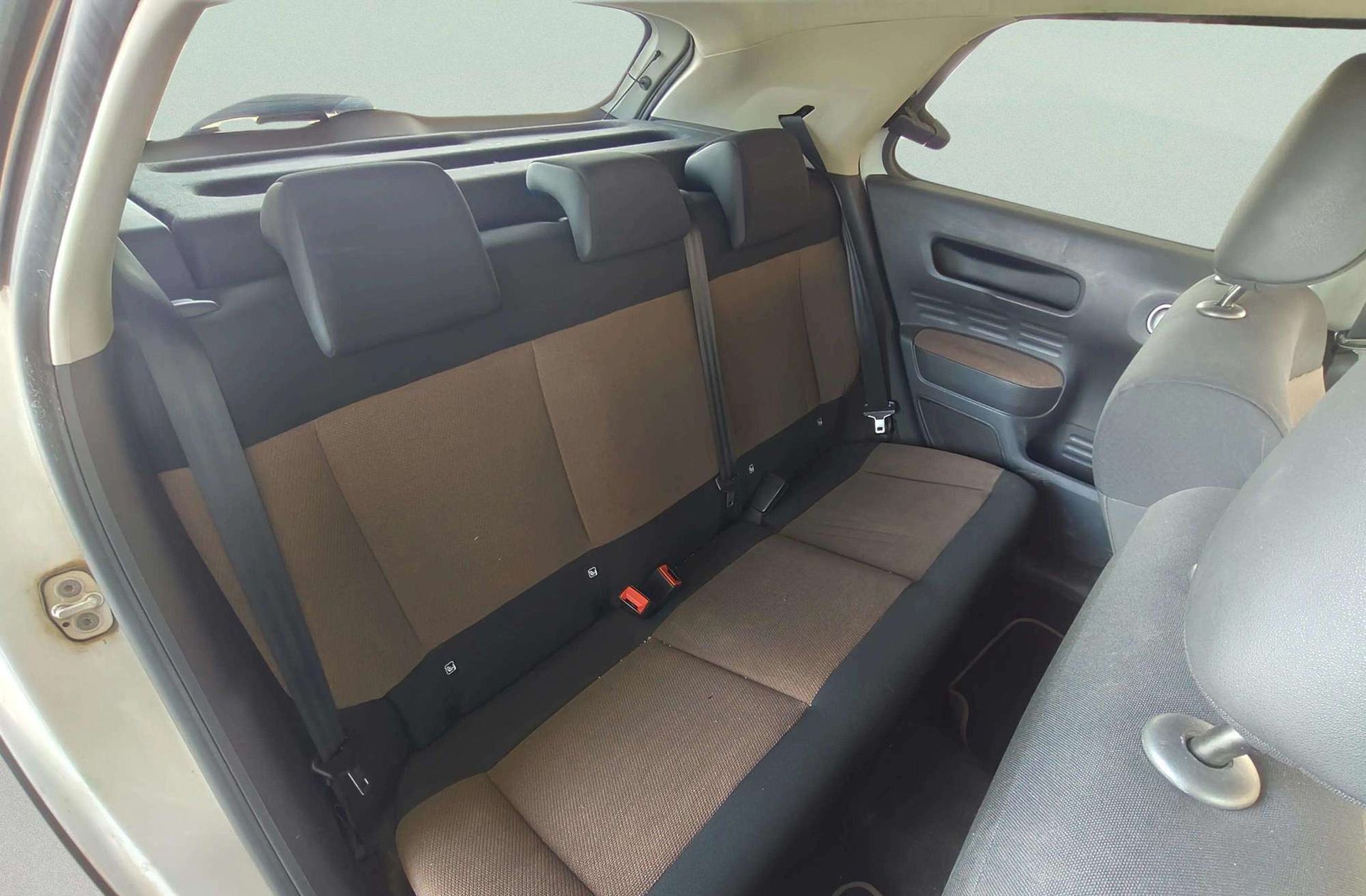 Citroën C4 Cactus e-HDI 92 Shine ETG6 - foto 17