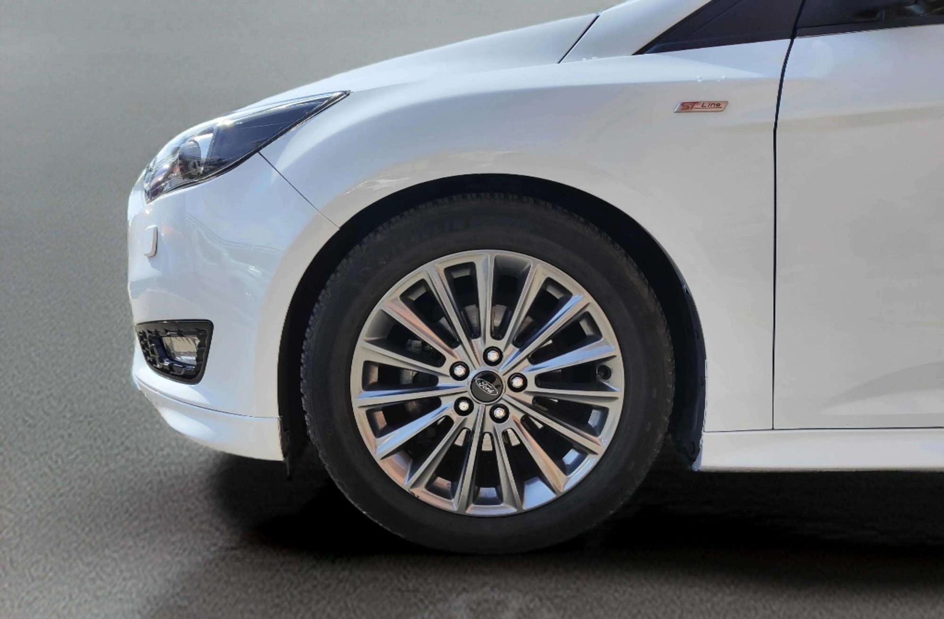 Ford Focus 1.0 EcoBoost ST-Line - foto 36