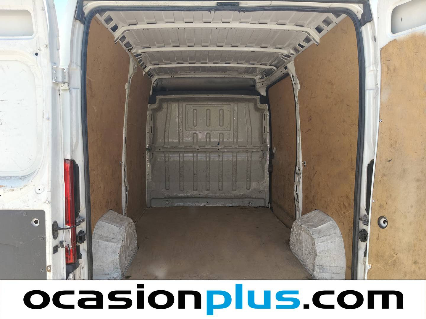 Foto asientos traseros Peugeot Boxer Peugeot Boxer Furgon BlueHDi 140 S&S Pack 335 L2H2 (140 CV)