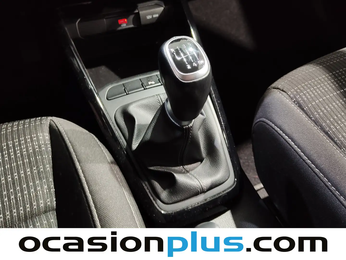 Foto KIA Stonic Kia Stonic 1.0 T-GDi MHEV Drive iMT (100 CV)