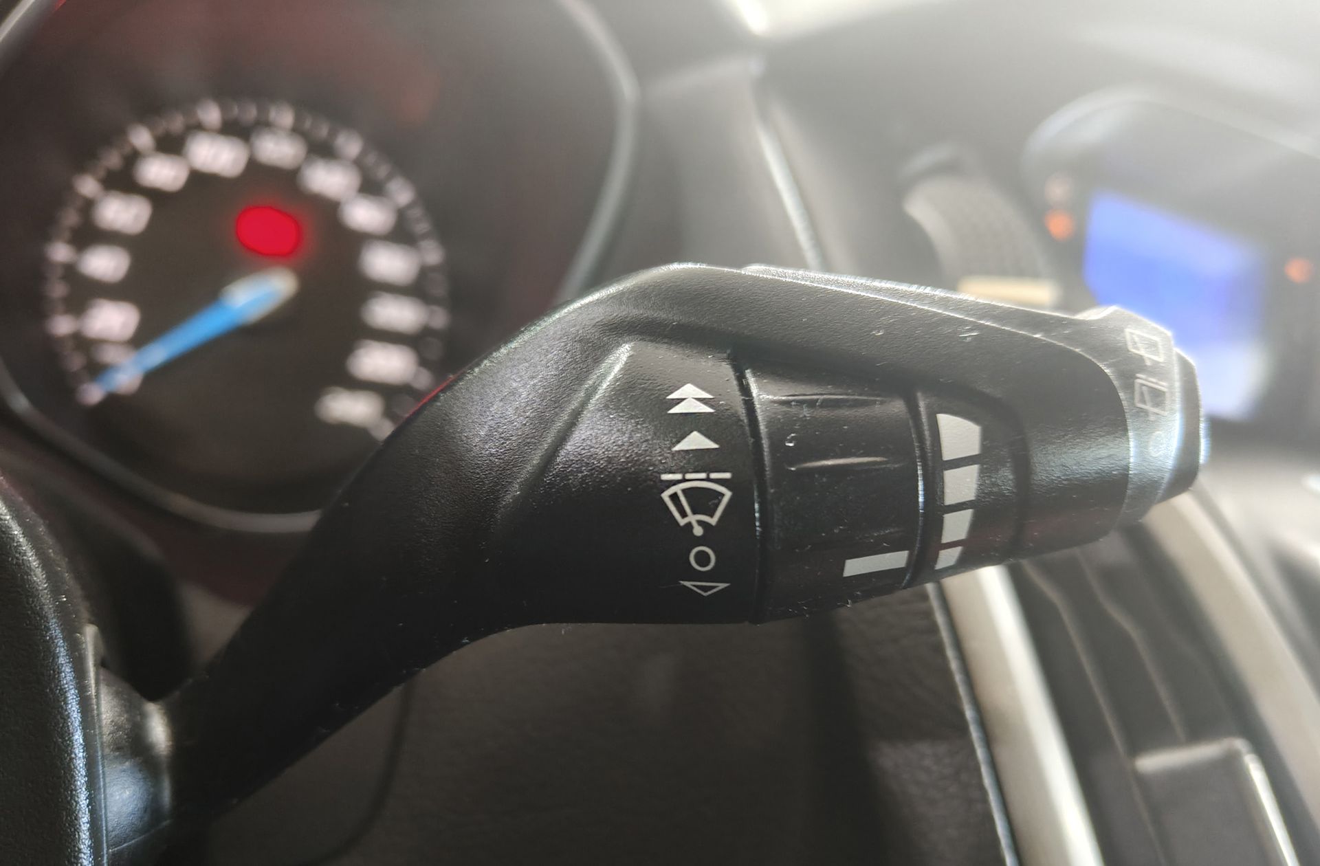 Ford Focus Sportbreak 1.6 TI-VCT Trend - foto 24