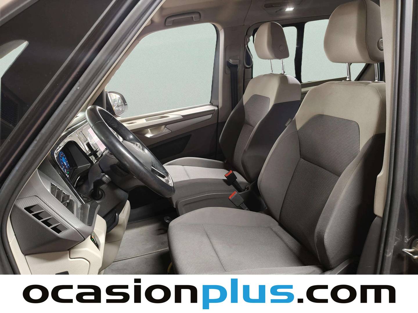 Foto asientos delanteros Volkswagen Multivan Volkswagen Multivan 1.4 TSI PHEV Batalla Corta (218 CV) DSG 7 Plazas