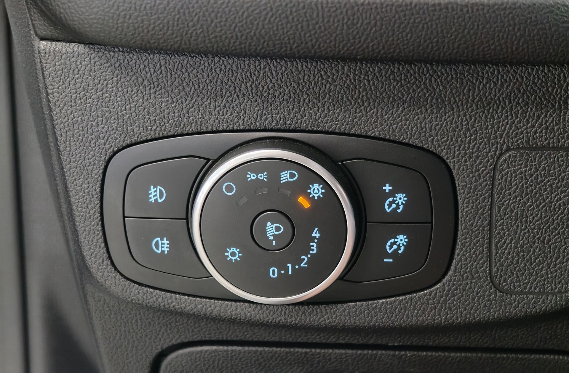 Ford Focus 1.5 EcoBlue Trend Edition - foto 19