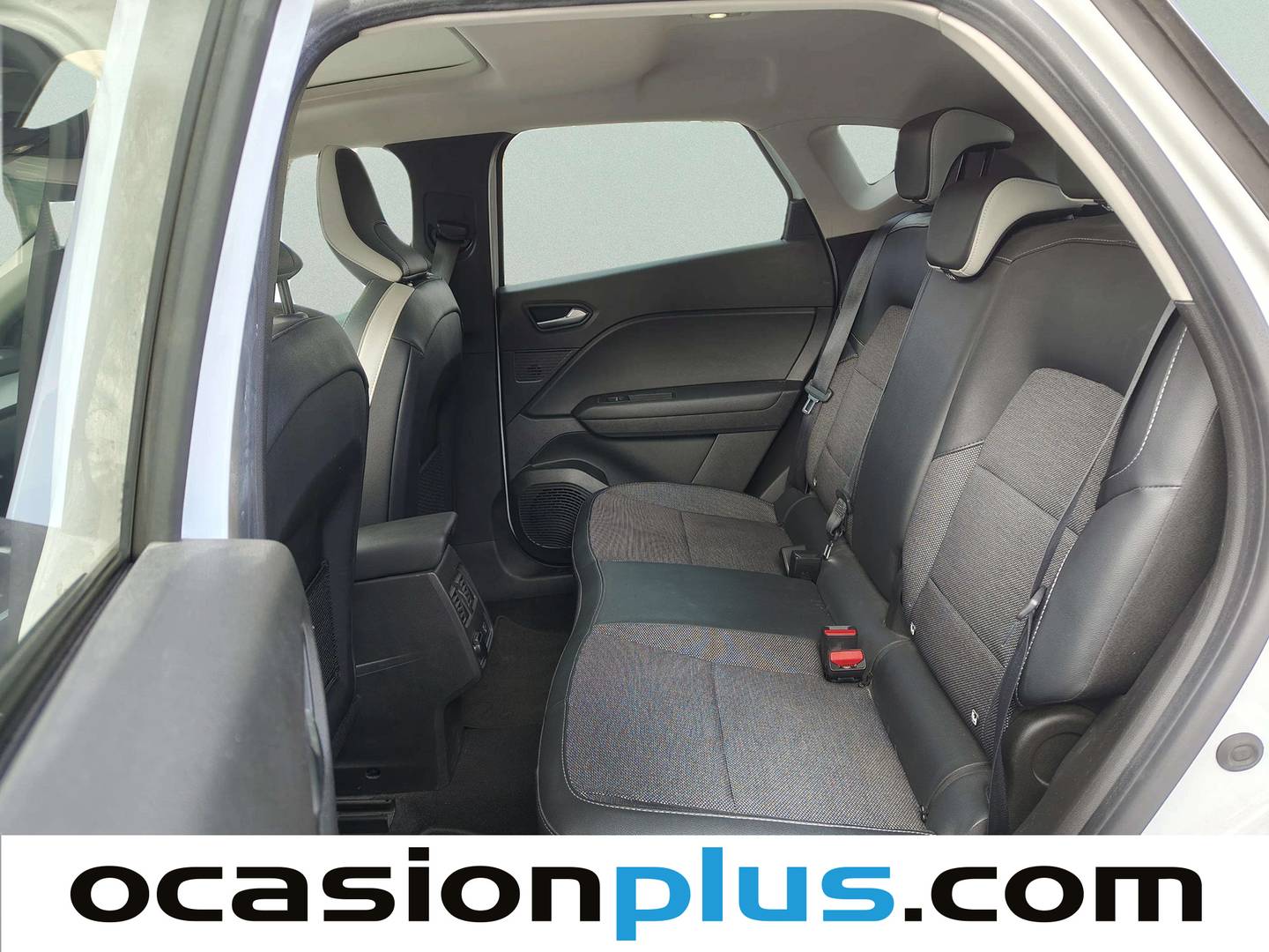 Foto asientos traseros Renault Captur Renault Captur E-TECH PHEV 160 Fast Track (160 CV)