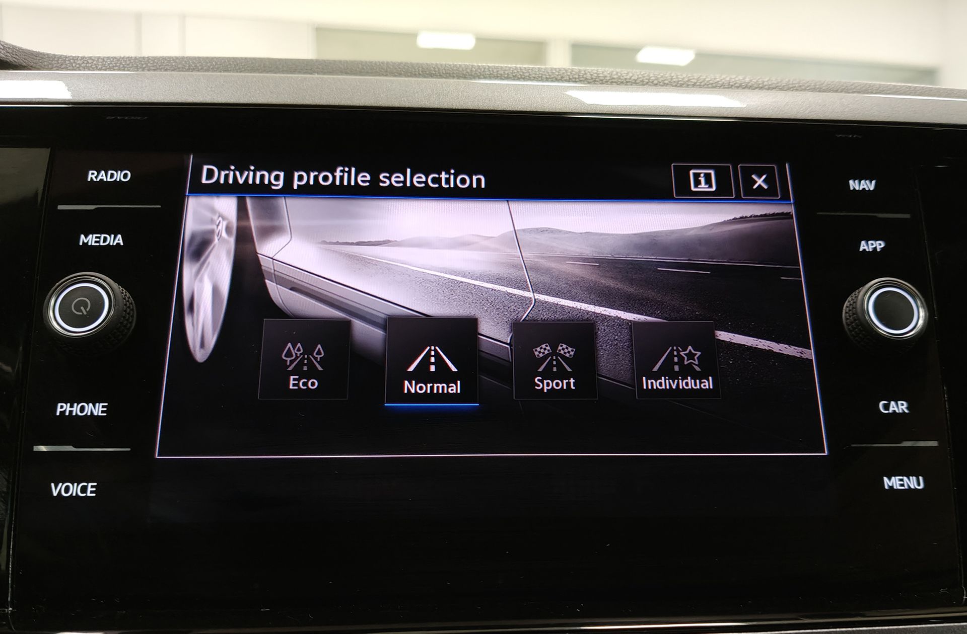 Volkswagen Polo R-Line 1.0 TSI DSG - foto 10