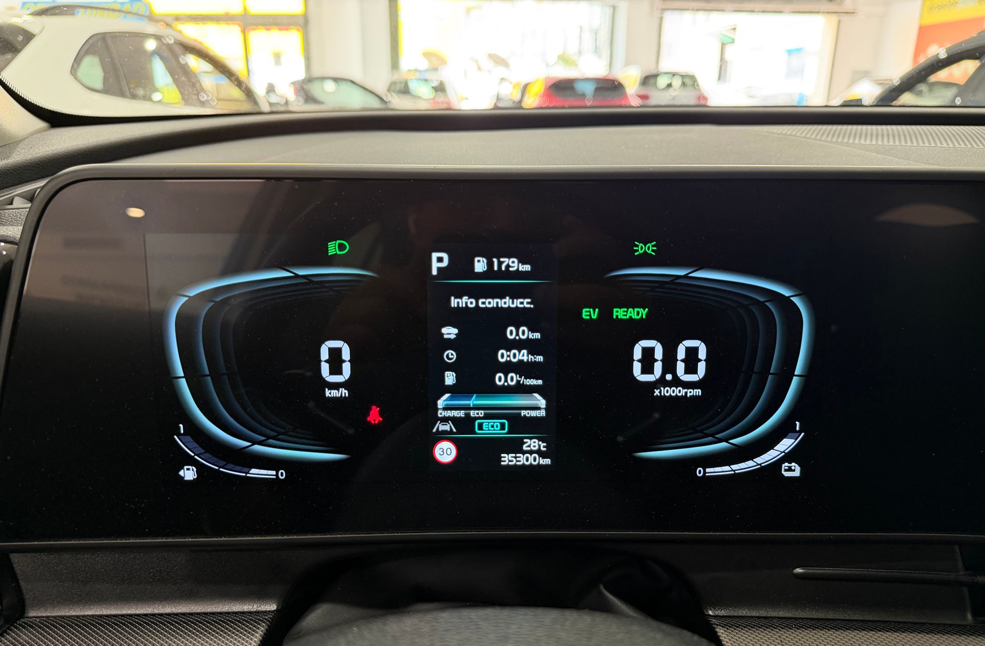Kia Sportage 1.6 T-GDi PHEV Drive 4x4 - foto 24