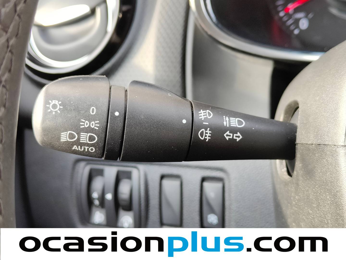 Paquetes del Renault Clio Renault Clio Zen TCe (90 CV)