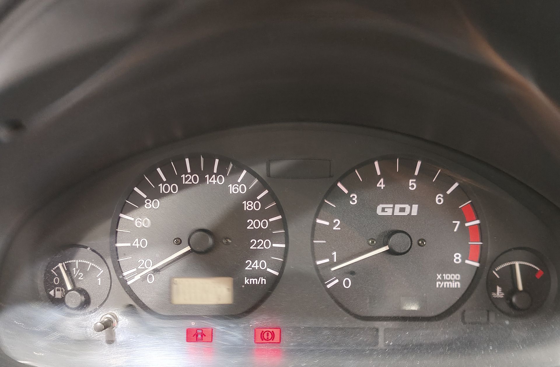 Mitsubishi Carisma 1.8 LS GDI - foto 18