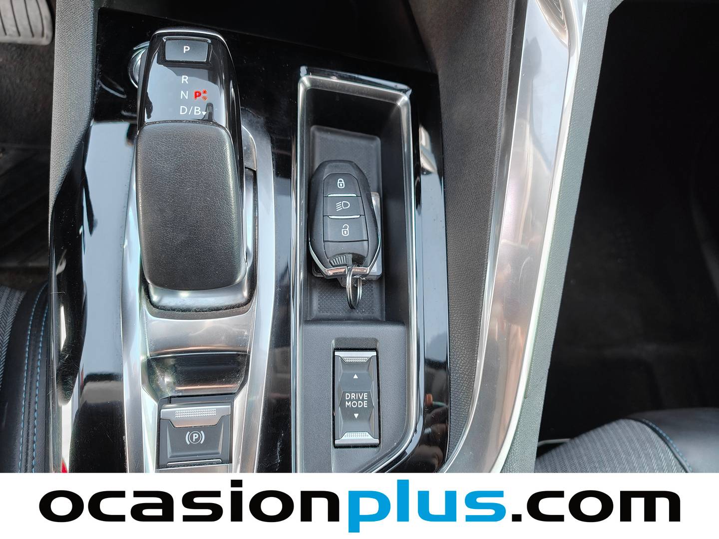 Foto Peugeot 3008 Hybrid Peugeot 3008 Hybrid 225 Allure e-EAT8 (225 CV)