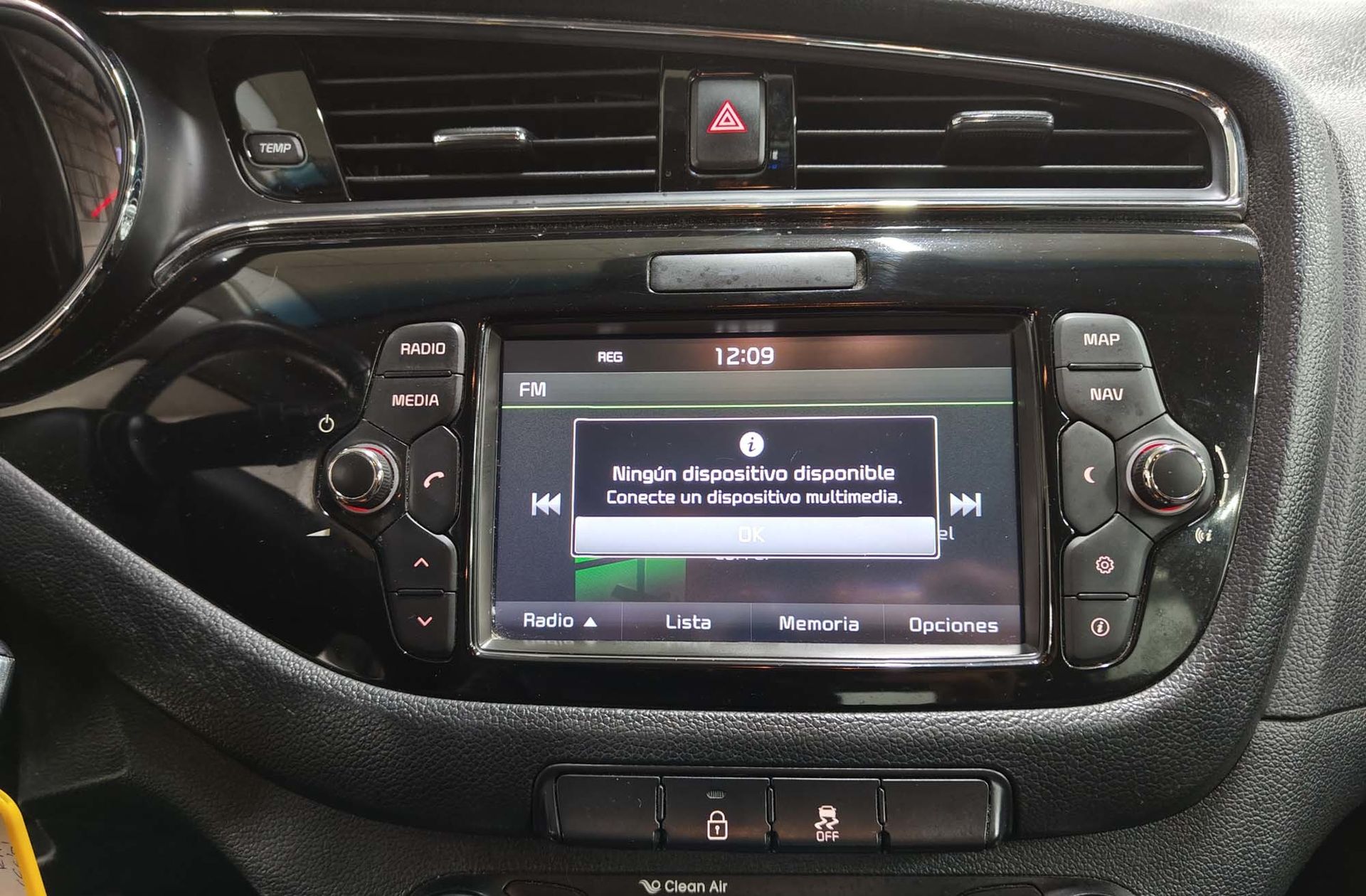 Kia Ceed 1.6 CRDi VGT x-Tech17 - foto 30