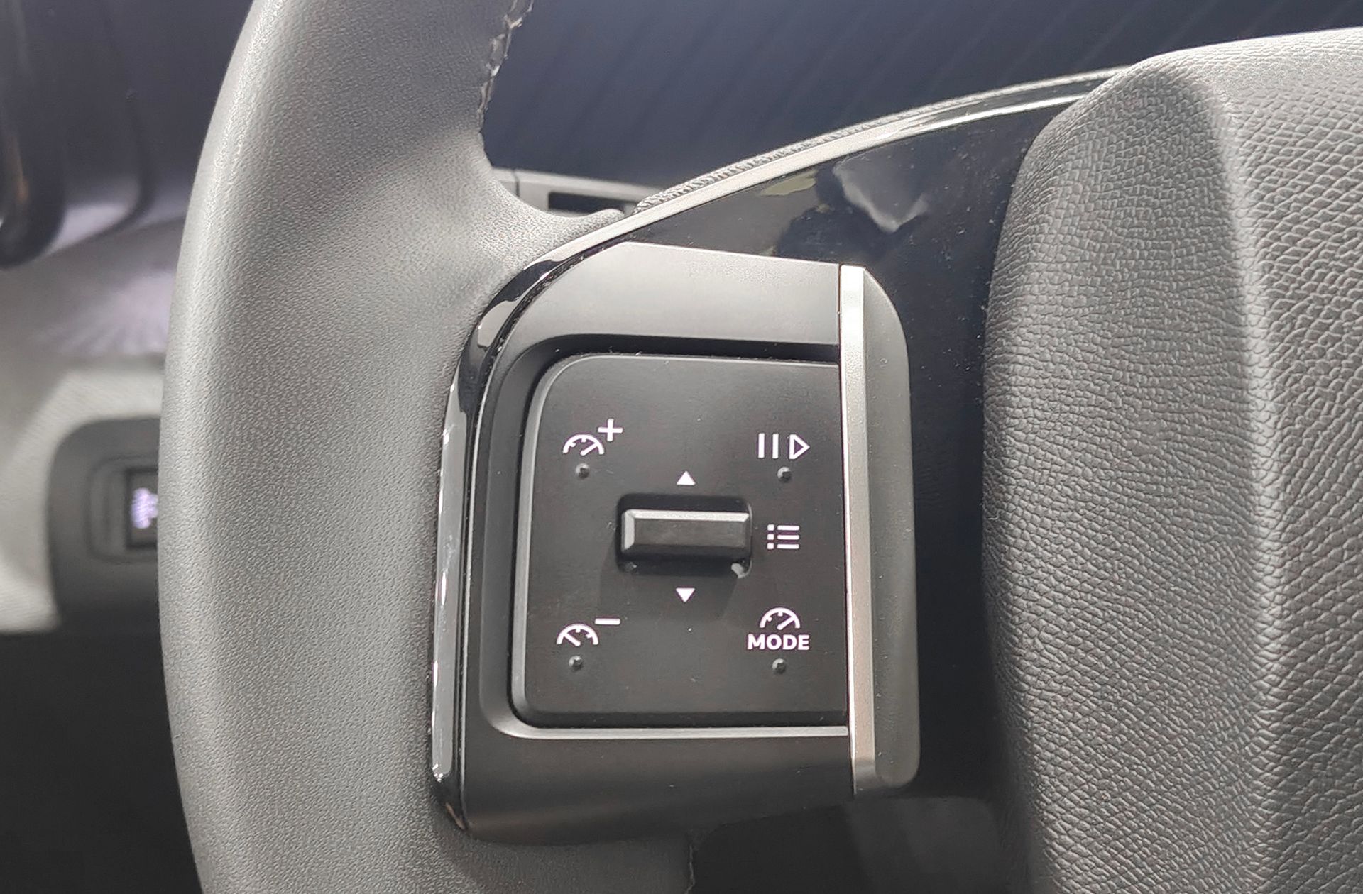 Citroën C3 Aircross Hybrid 136 Plus e-DCS6 - foto 25