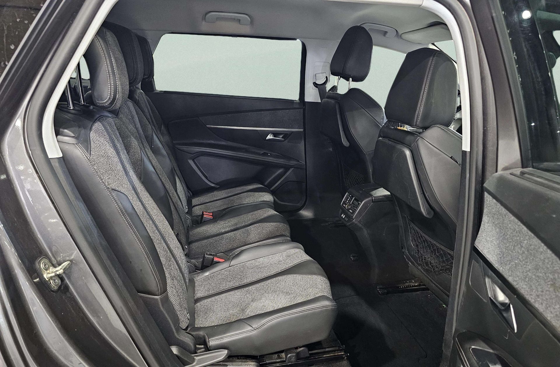 Peugeot 5008 PureTech 130 Allure 7 plazas - foto 22
