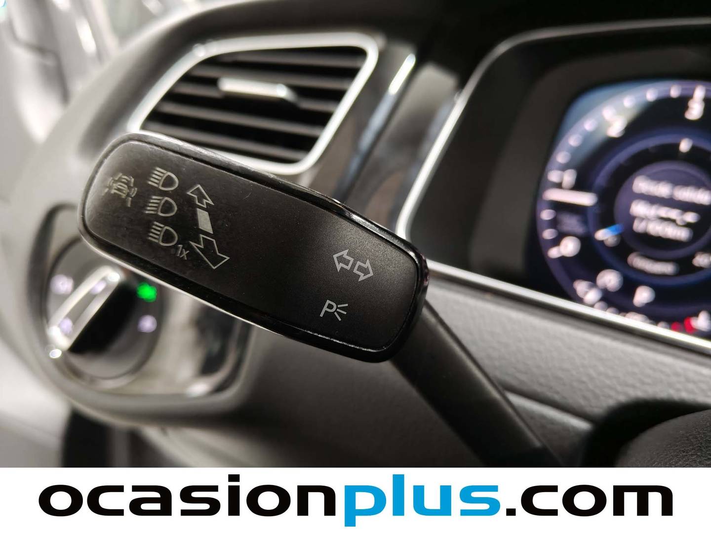 Foto Volkswagen Golf Volkswagen Golf Sport 2.0 TDI  Pack R-line (150 CV) DSG