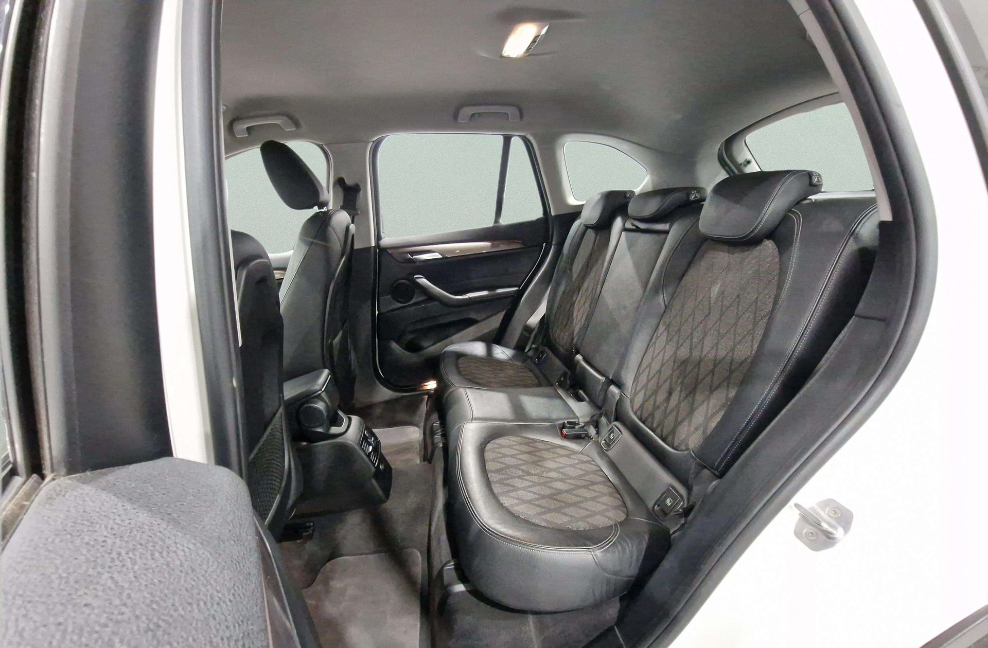 BMW X1 sDrive18d - foto 13
