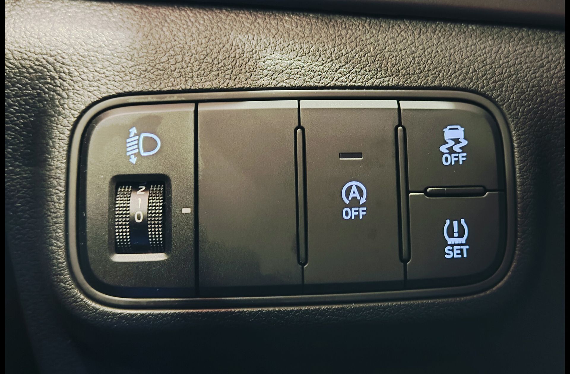 Hyundai Bayon 1.0 T-GDi 48V Tecno DCT - foto 13