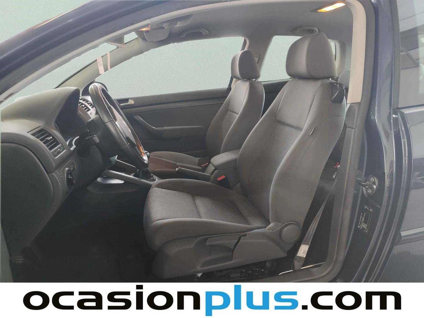Foto asientos delanteros Volkswagen Golf Volkswagen Golf iGolf 1.9 TDI BlueMotion (105 CV)