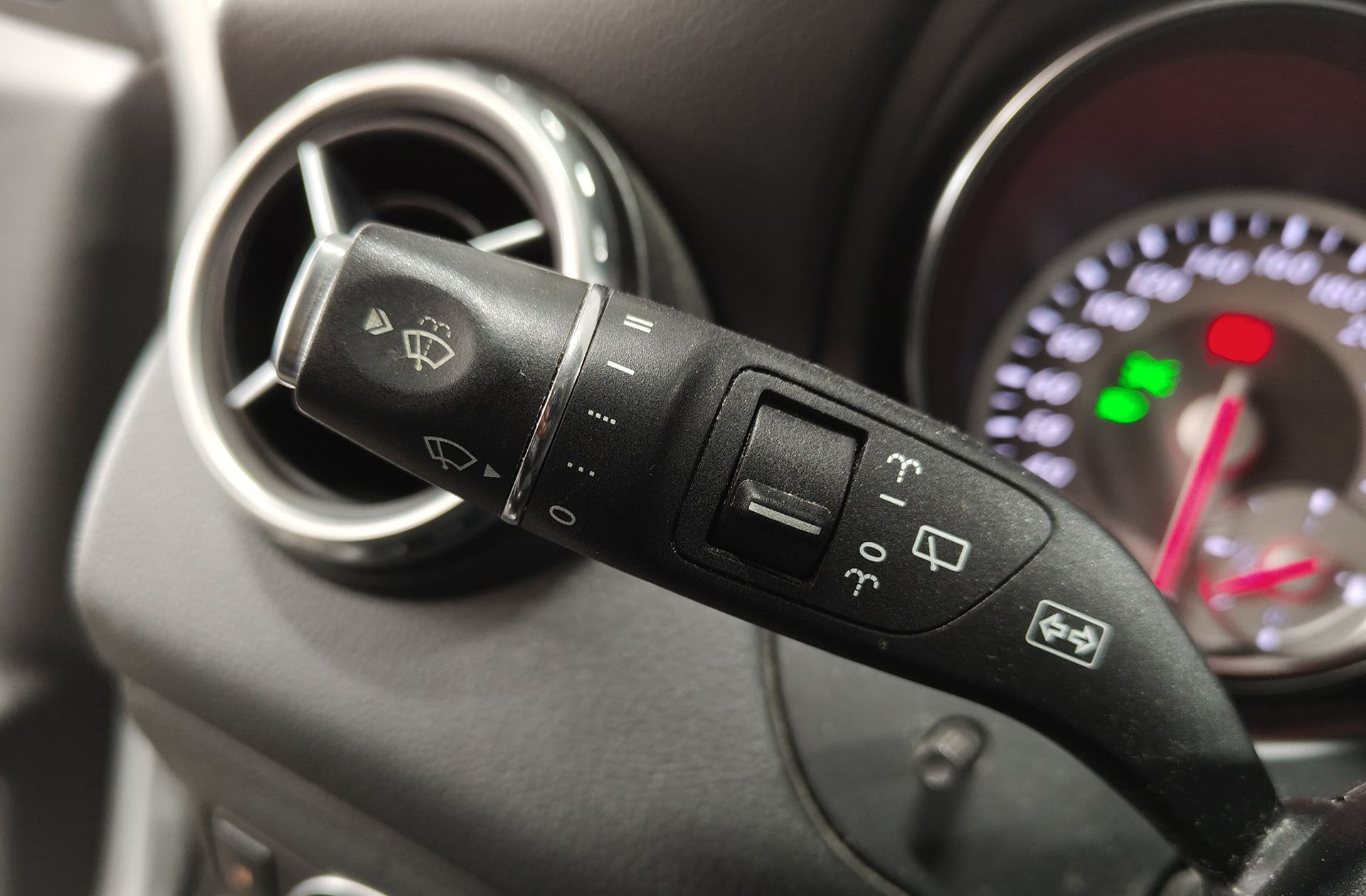 Mercedes-Benz GLA 220 d Style - foto 27