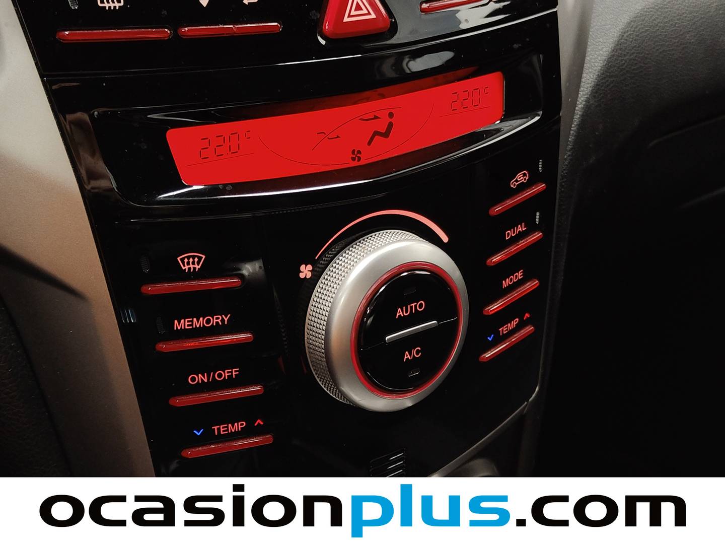 Equipamiento del SsangYong Tivoli SsangYong Tivoli D16T Premium 4x2 (115 CV)