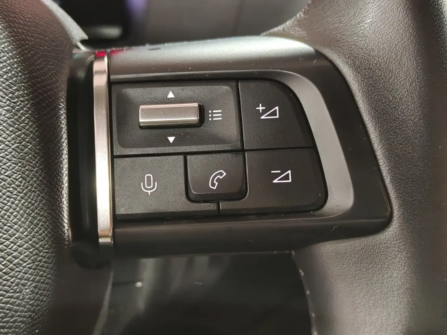 Foto Citroën C4 Citroen C4 PureTech 130 S&S 6v Feel Pack (130 CV)