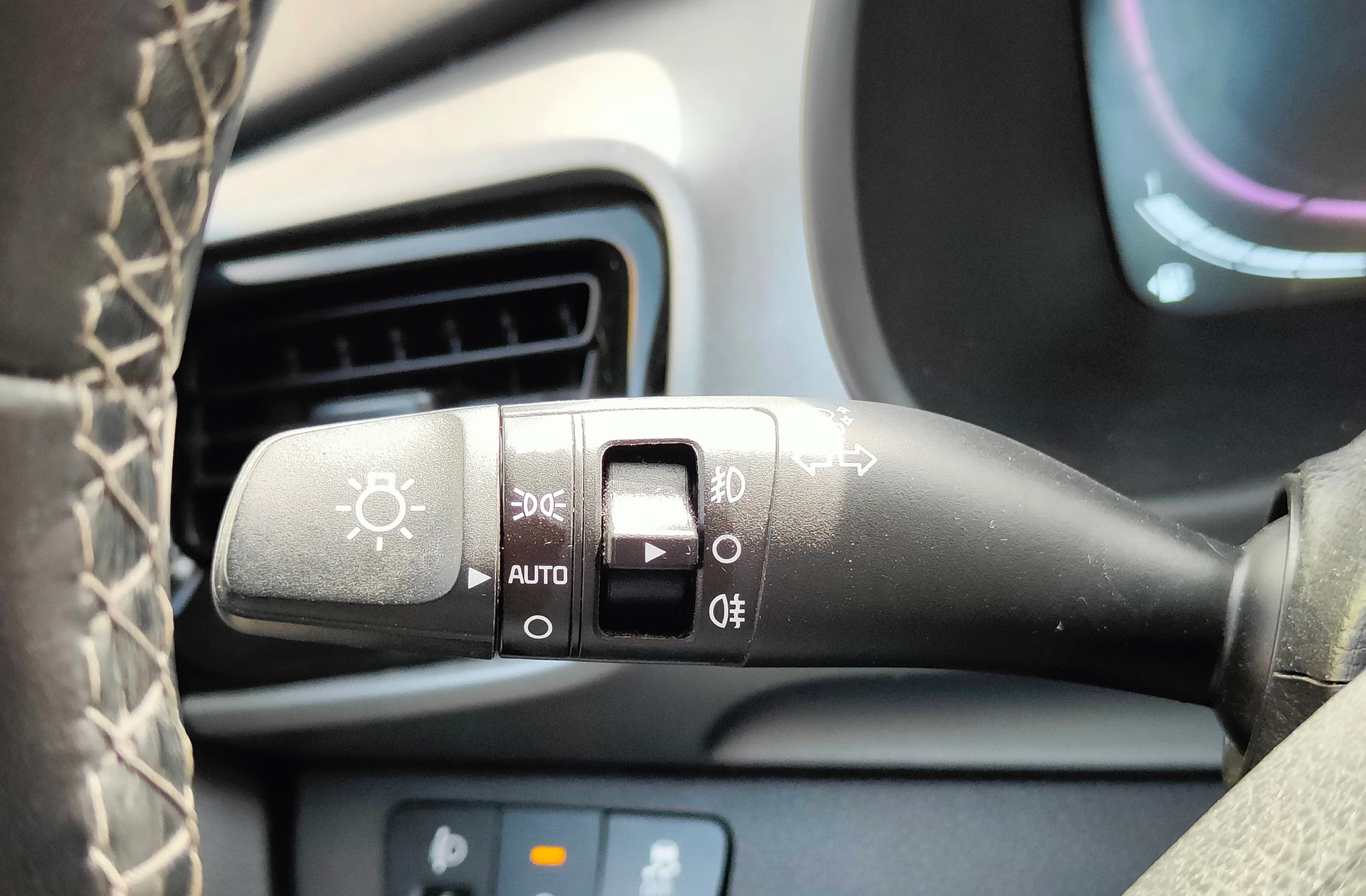 Kia Stonic 1.0 T-GDi Drive - foto 21