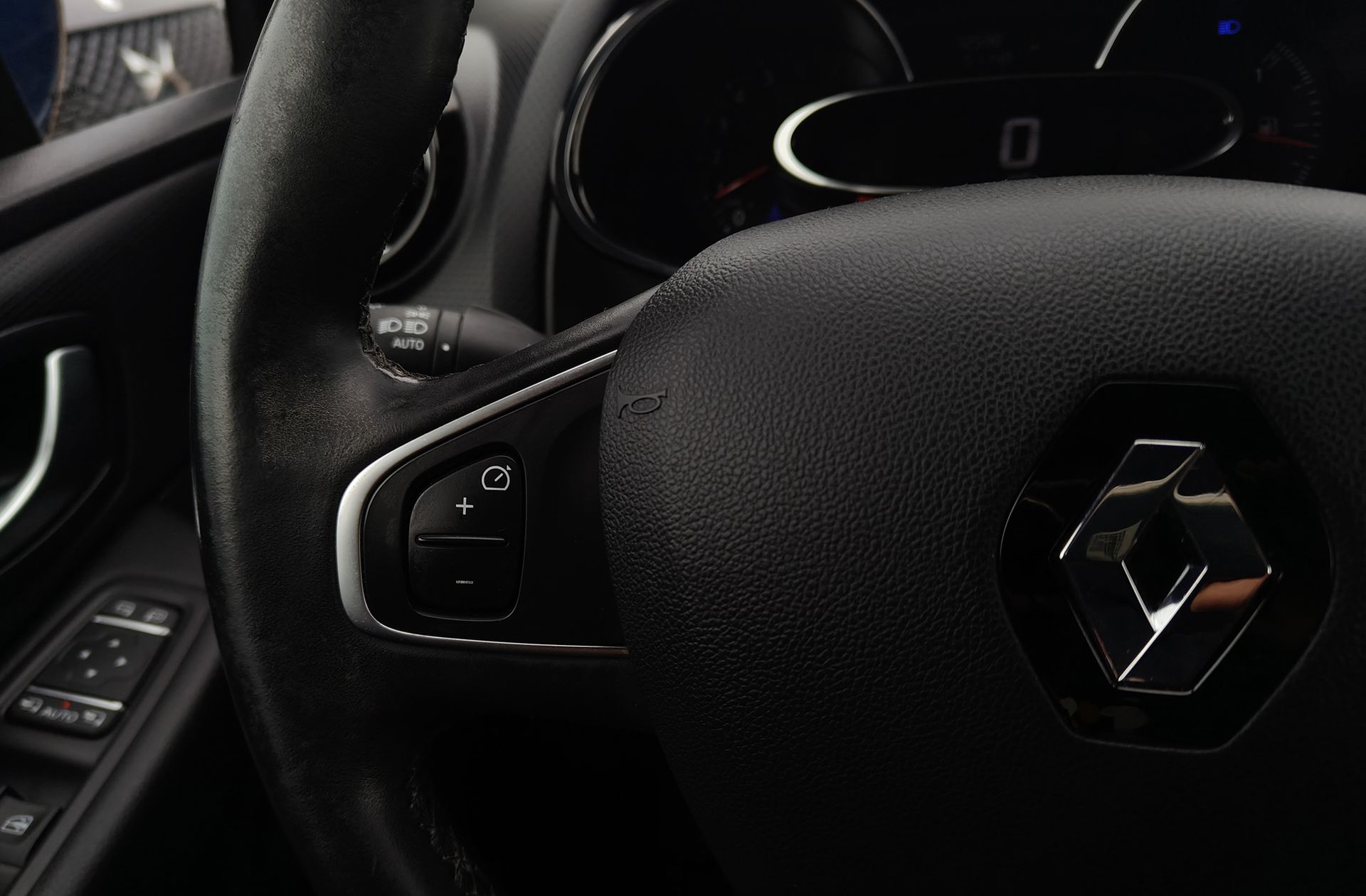 Renault Clio Zen Energy TCe - foto 28