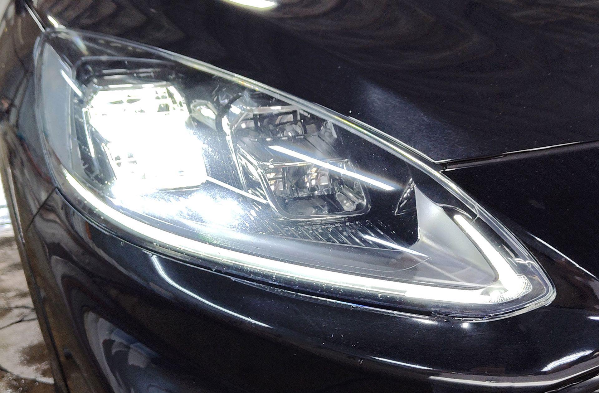 Ford Kuga 2.5 Duratec PHEV ST-Line X - foto 18