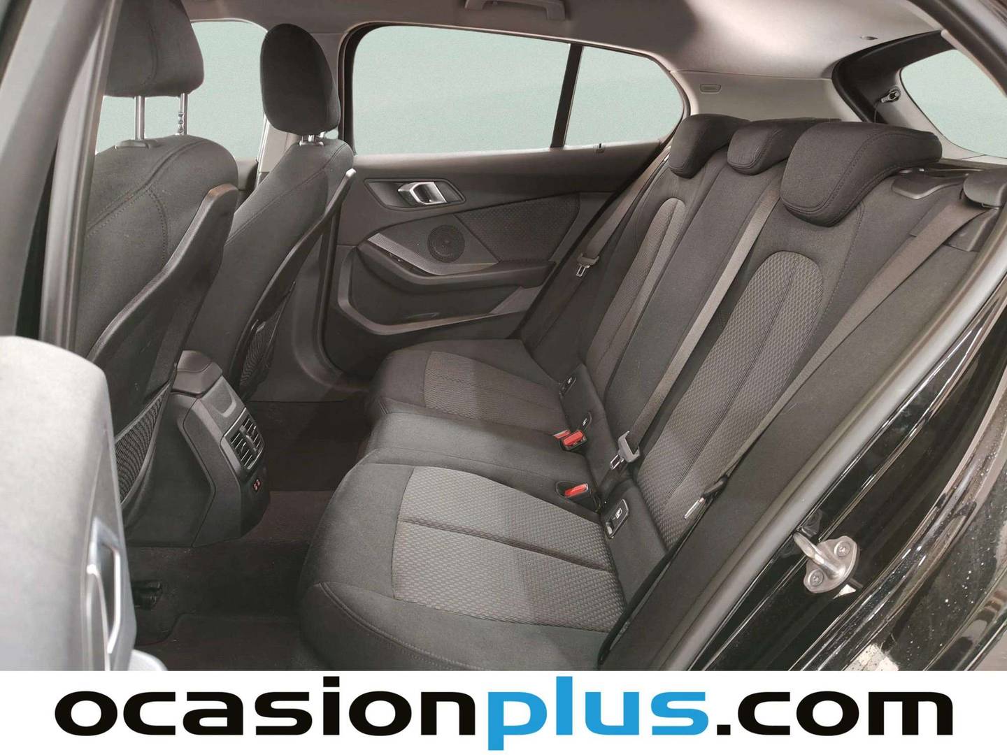 Foto asientos traseros BMW Serie 1 BMW Serie 1 118i (140 CV)