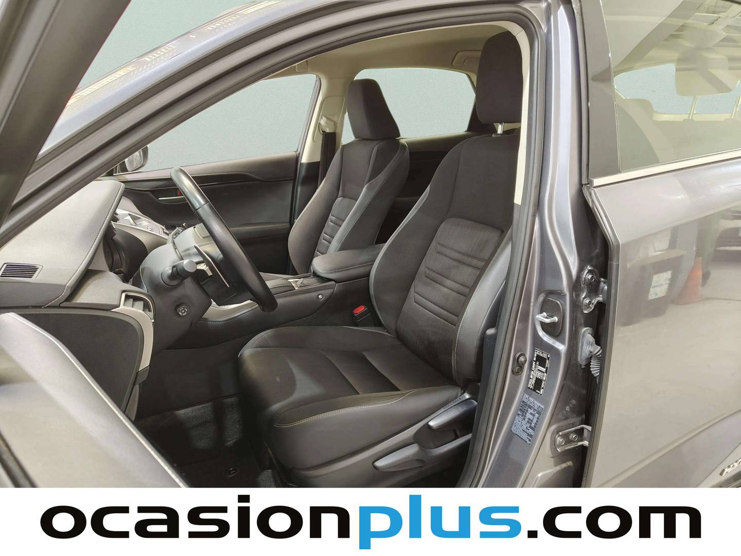 Foto Lexus NX Lexus NX 300h Premium 2WD (197 CV)