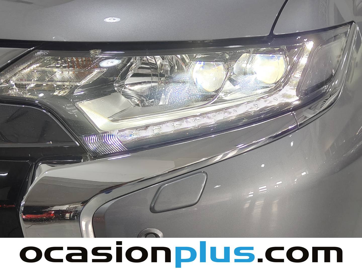 Foto Mitsubishi Outlander Mitsubishi Outlander 2.0 PHEV Kaiteki 4WD Auto (203 CV)