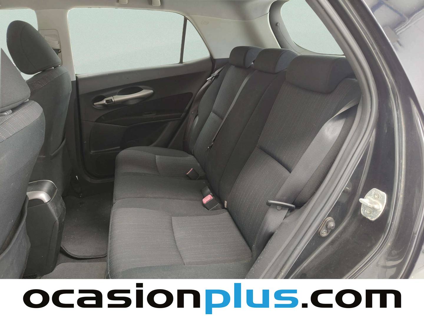 Foto asientos traseros Toyota Auris Toyota Auris 1.4 D-4D Active (90 CV)