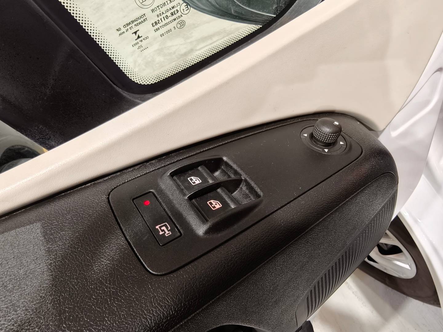 Foto Etrusco V5900 Etrusco V5900 D8 2.3 (140CV)