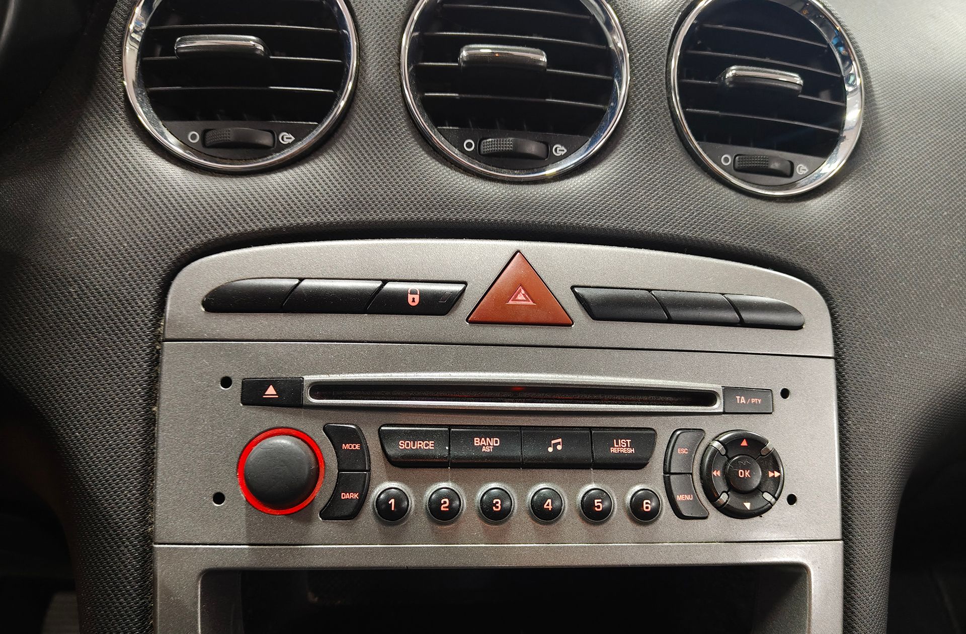 Peugeot 308 1.6 HDi Confort - foto 26
