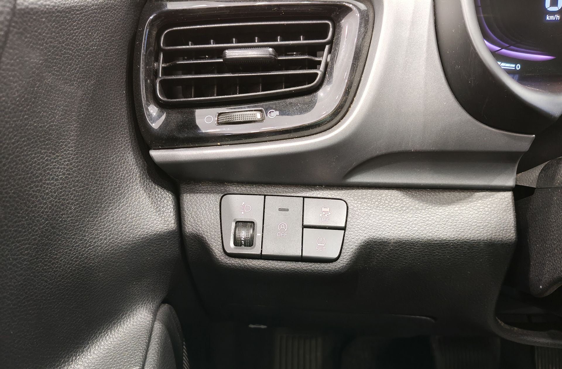 Kia Stonic 1.0 T-GDi Drive - foto 19
