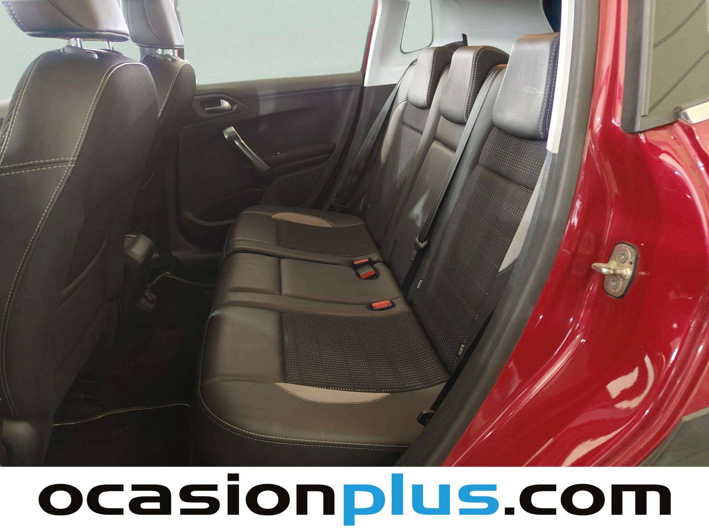 Foto Peugeot 2008 Peugeot 2008 BlueHDi 100 Allure (100 CV)