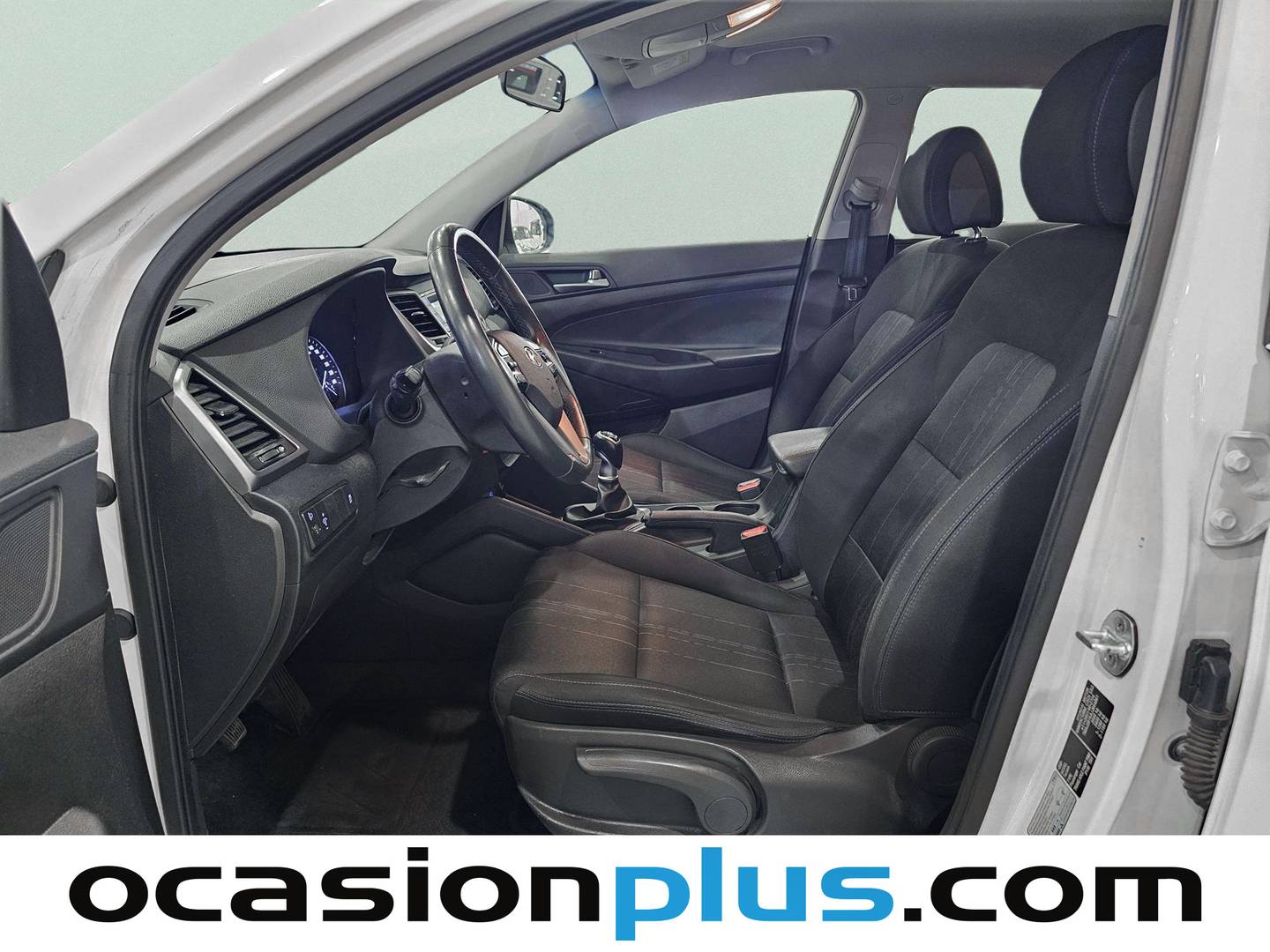Foto asientos delanteros Hyundai Tucson Hyundai Tucson 1.7 CRDI BlueDrive Essence 4x2 (115 CV)