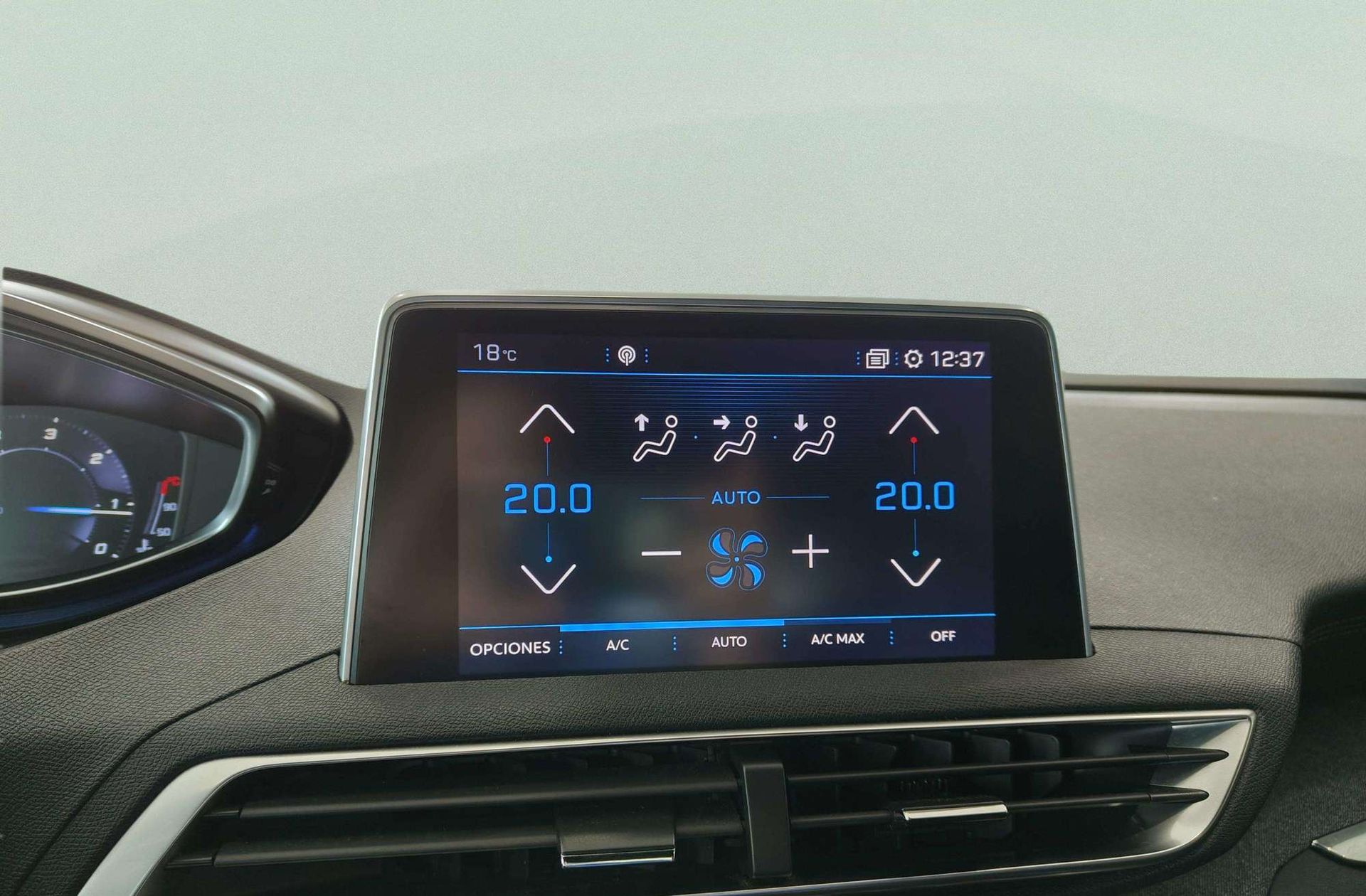 Peugeot 3008 BlueHDi 130 GT Line - foto 39