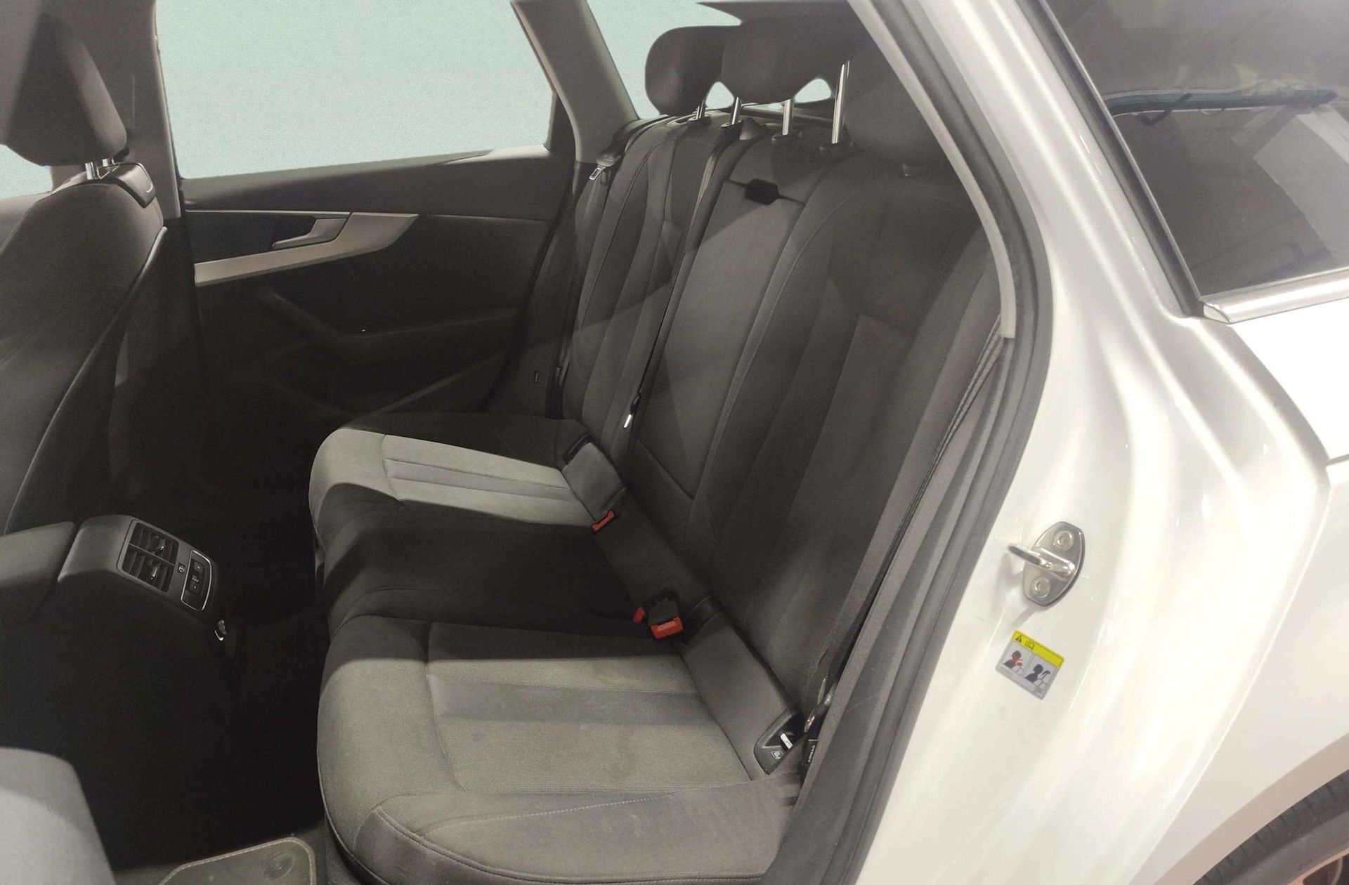 Audi A4 Avant S line 35 TDI S tronic - foto 12