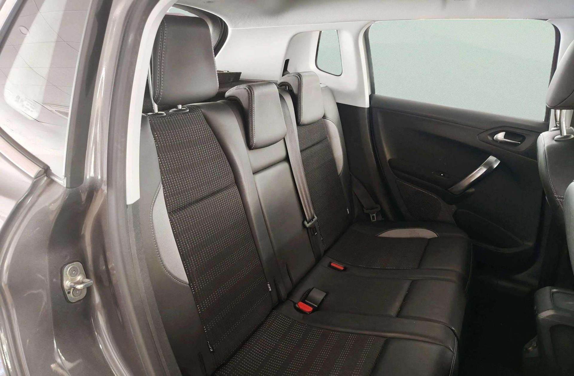 Peugeot 2008 BlueHDi 120 Allure - foto 14