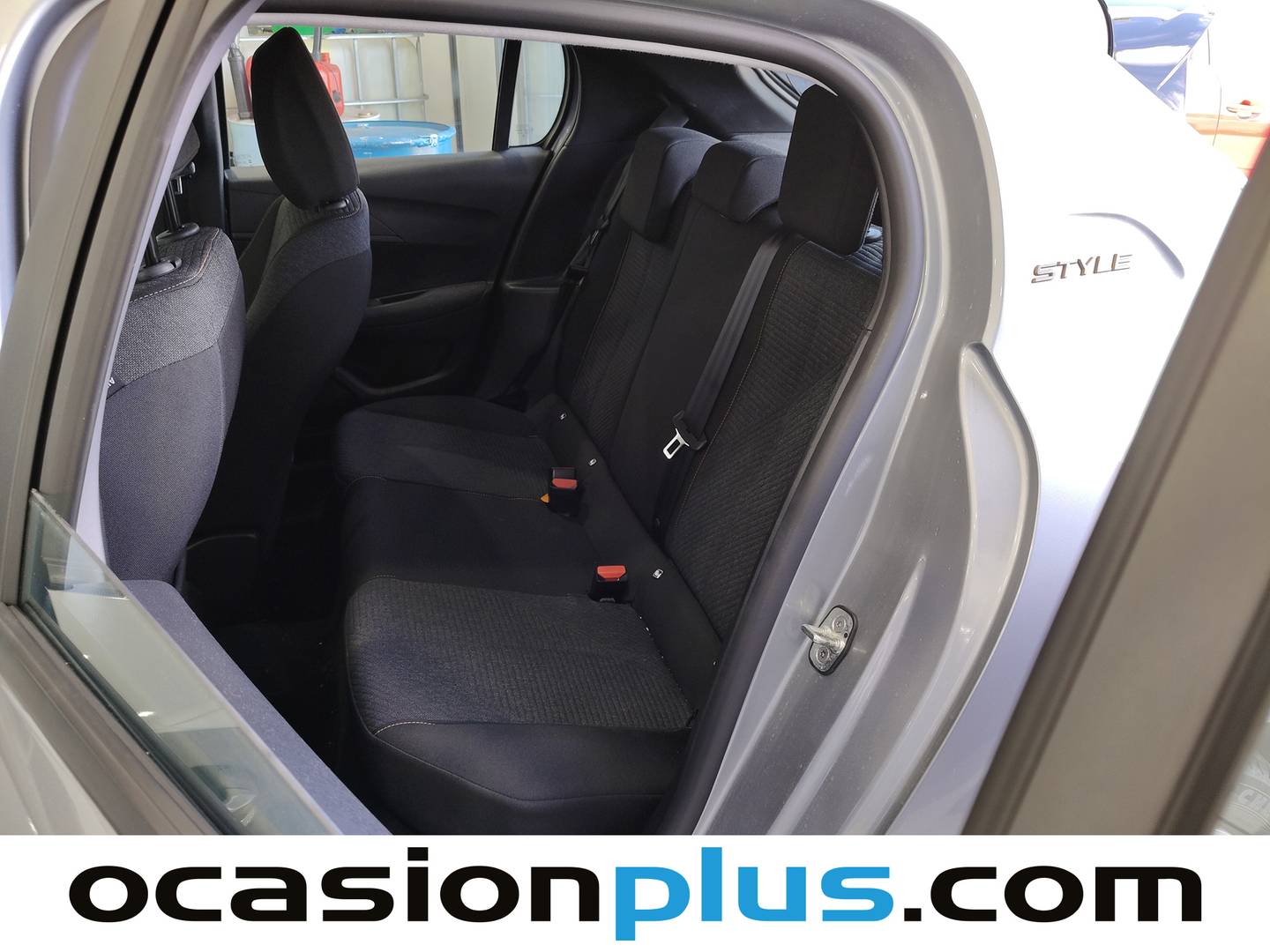 Foto asientos traseros Peugeot 208 Peugeot 208 Style Hybrid 110 eDCS6 (110 CV)