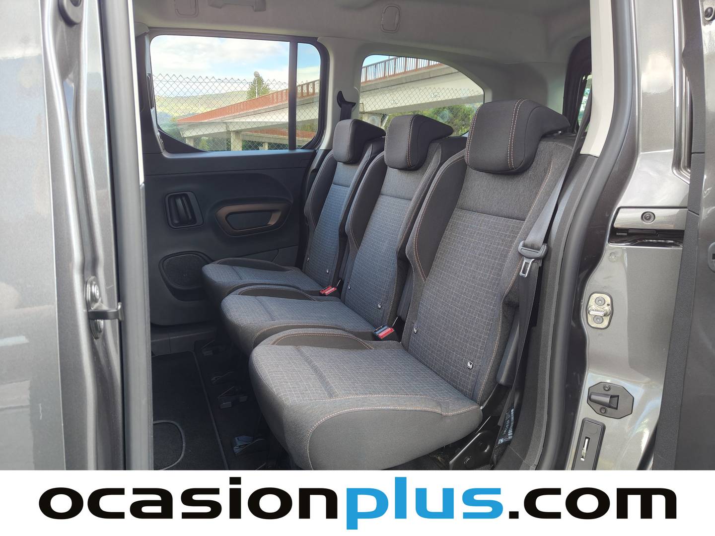 Foto Peugeot Rifter Peugeot Rifter PureTech 130 GT Long EAT8 (130 CV)