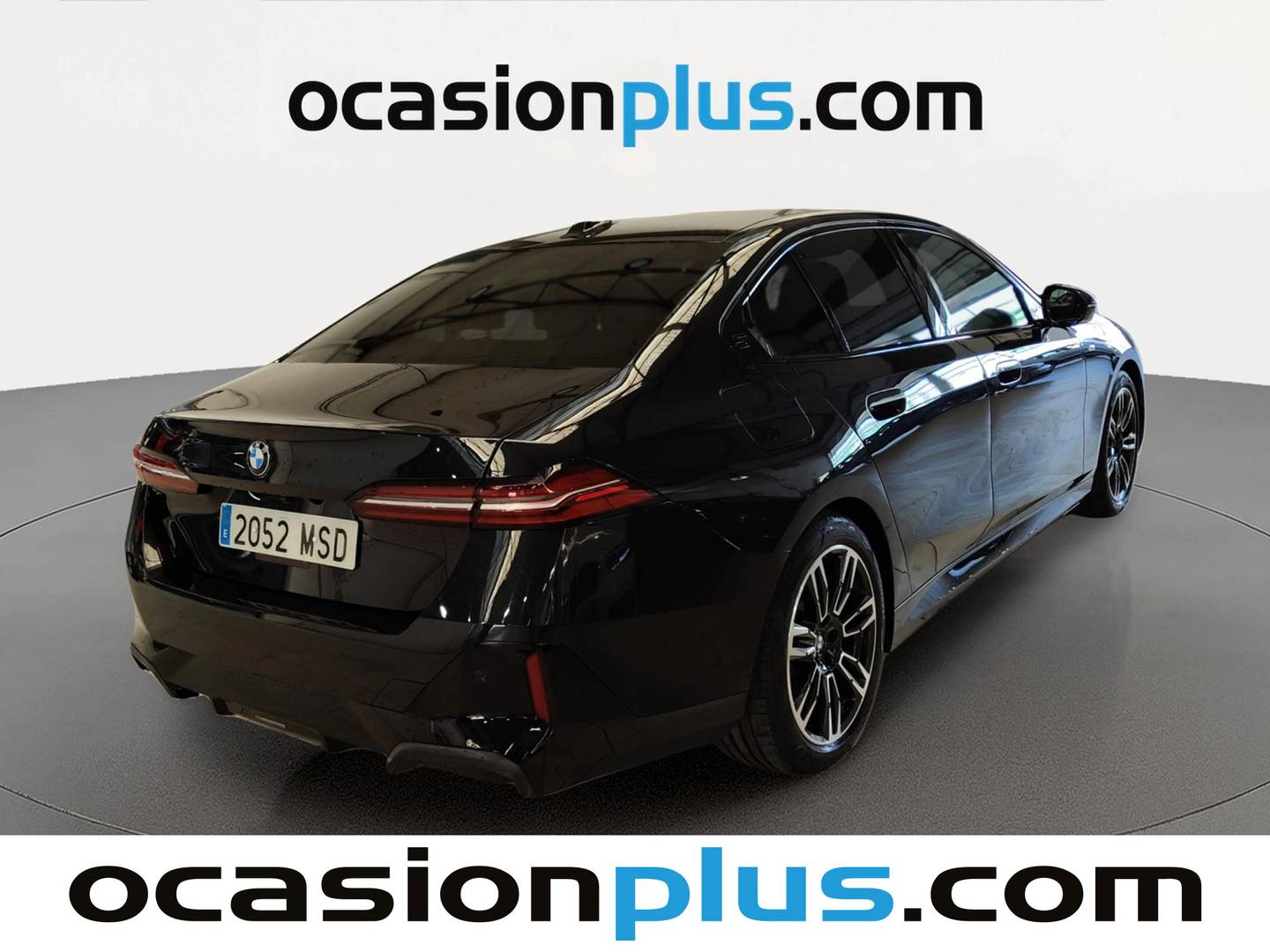 Foto trasera BMW Serie 5 BMW Serie 5 520d (197 CV) Pack M derecha