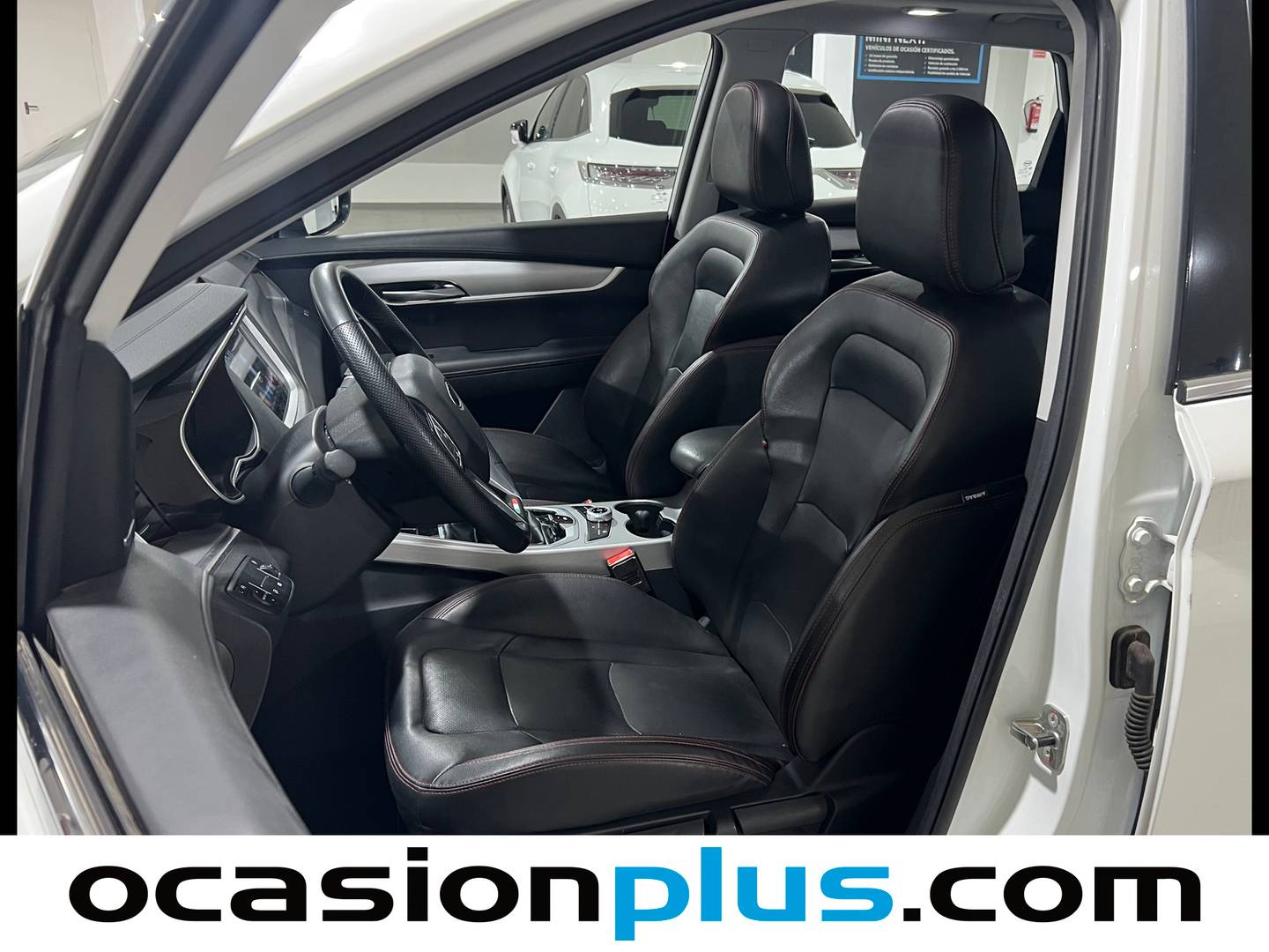 Foto asientos delanteros SWM G01 SWM G01 1.5T Luxury (131 CV)