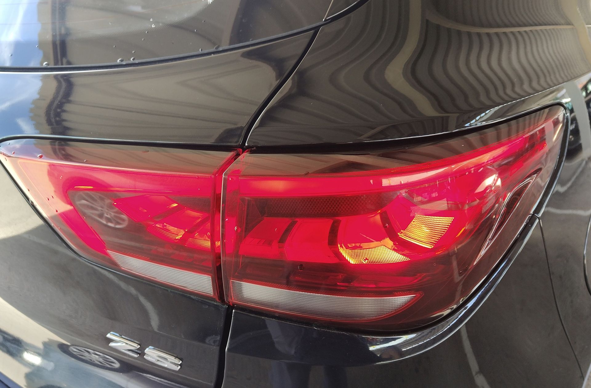 MG ZS 1.0T Luxury - foto 16