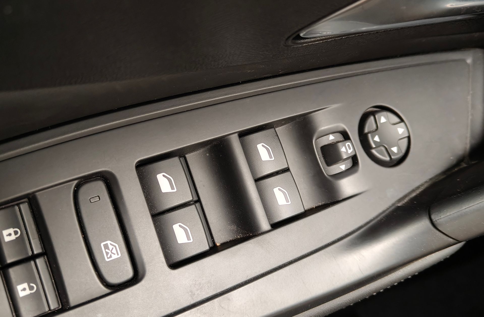 Peugeot 408 Allure Hybrid 145 eDCS6 - foto 37