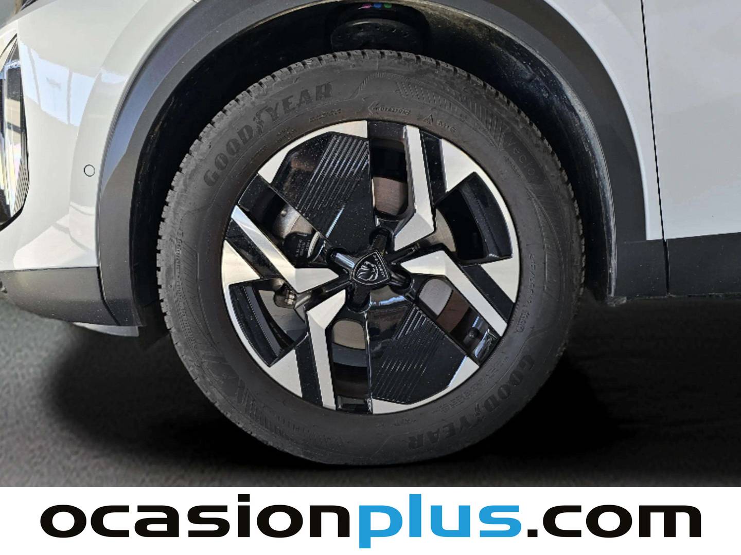 Foto Peugeot 2008 Peugeot 2008 Allure Hybrid eDCS6 (136 CV)