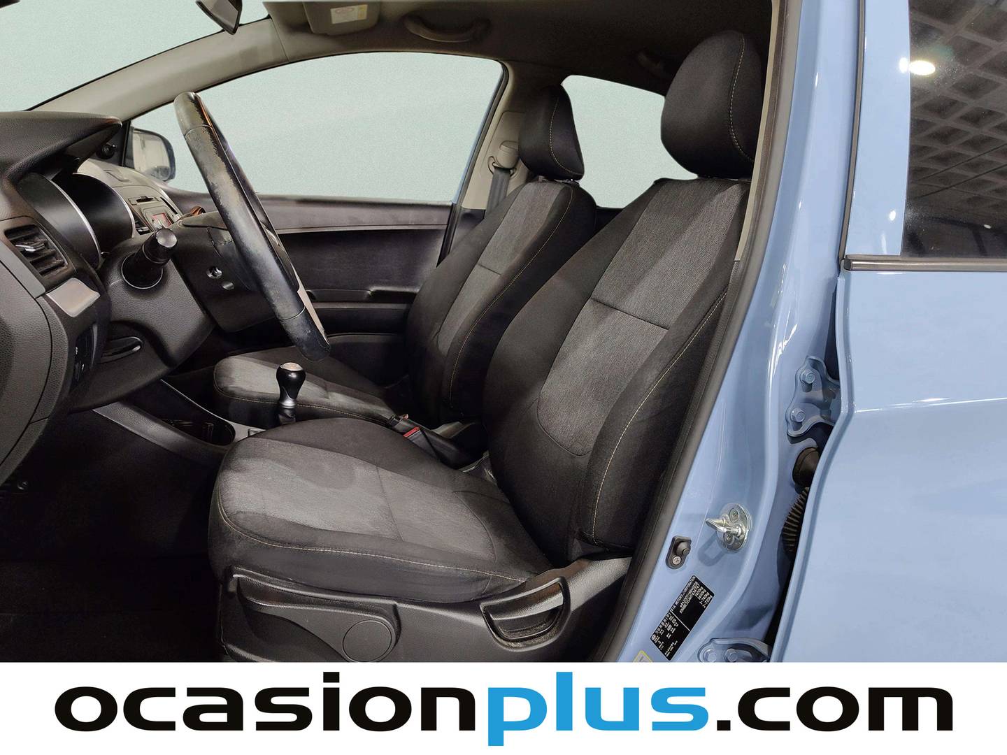 Foto asientos delanteros KIA Picanto KIA Picanto 1.0 CVVT Tech (66 CV)